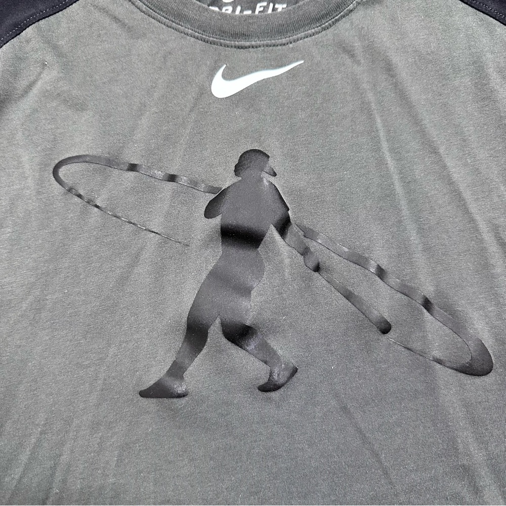 Nike Black and Gray Graphic Baseball Tee Men's Size Medium